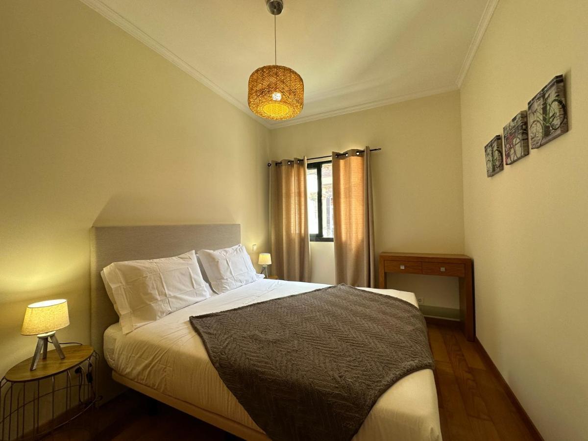 Apartamentos Da Carreira 푼샬 외부 사진